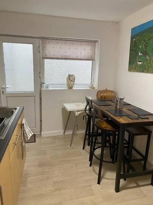 Castle View Apartment Oystermouth